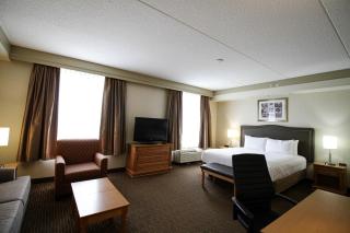Waterloo Suites Hotel, Trademark Collection by Wyndham - Waterloo - 4