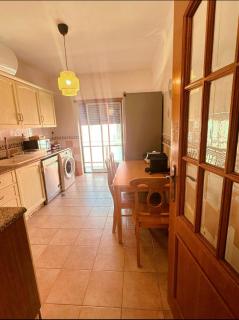 Elegant Getaway II - Lisbon- 2 bedroom apartment in Montijo - 4