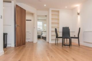 Old Street by Excel Apartments - 9