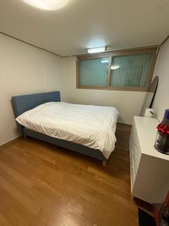5min walk to Subway line 7 - Seoul - 3