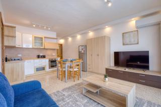 5th floor Seafront Apartment - St. Paul's Bay - 4