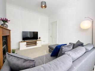 Wrightson House by Blue Skies Stays - Stockton-on-Tees - 3