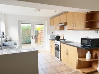 Millfield House by Blue Skies Stays - Middlesbrough - 4