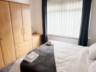 Millfield House by Blue Skies Stays - Middlesbrough - 5