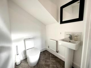 Park House by Blue Skies Stays - Middlesbrough - 3