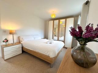 Aidan House by Blue Skies Stays - Middlesbrough - 9