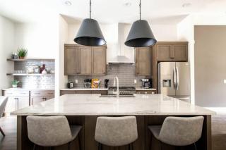 West End Luxe w Outdoor Patio and Rooftop Views - Nashville - 6