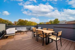 West End Luxe - Outdoor Patio and Rooftop Views - 5