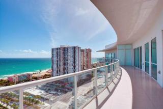 Elegant Oceanfront Penthouse with Panoramic Views - Pompano Beach - 7