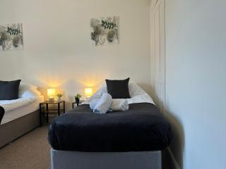 7 Night Stay - Family - Parking WI-FI - Sleeps 5 - Colchester - 6