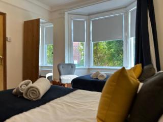 7 Night Stay - Family - Parking WI-FI - Sleeps 5 - Colchester - 0