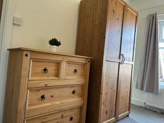 7 Night Stay-Family -Free Parking-Free WiFi-Sleeps 5 - 5