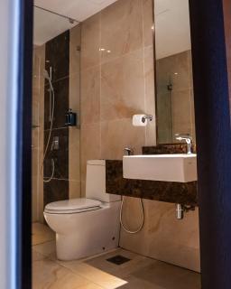 The Hotel Belwood Near IGI Delhi Airport - Jāmb - 3