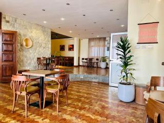Social House - 5