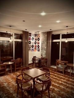 Social House - 1