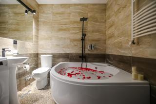 Tbilisi Luxury Jacuzzi Studio - 9