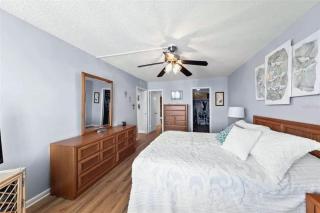 Updated 2-Bedroom Gulf-Front Condo - Venice - 2