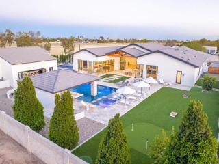 HOZHO Estate on Desert Hills Villa Pool 80k Golf Sim - Scottsdale - 0