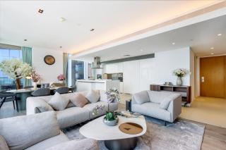 Livbnb-Upgraded 3BR with Maid's Room, Sea & Ain Dubai Views - Dubai - 3