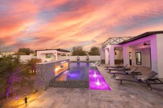 HOZHO Residence on Mountain View Villa Theater Arcade - Scottsdale - 5