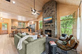 New Build, Lake Fun, Near Helen - Cleveland - 2