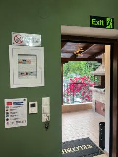 The Streamside Villa - - 1