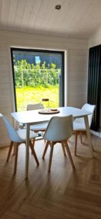 Briarfield Farm Stays - Coillte Cabin - Glenarm - 7