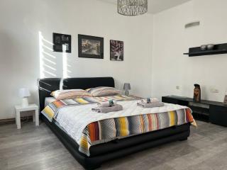 House Dea - 3
