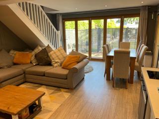 Lodge on the Green - Kent - 8