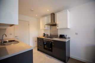 Hilltop Apartments - Salisbury - 6