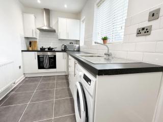 Turton House by Blue Skies Stays - Stockton-on-Tees - 2