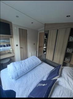 The Lighthouse Caravan - Wyke Regis - 4