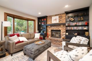 Creekside Lodge - Minnetonka - 8