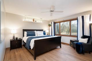 Creekside Lodge - Minnetonka - 7