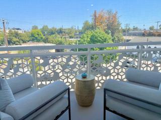 Designer Silver Lake Stylish One Bedroom with Parking - Los Angeles - 7