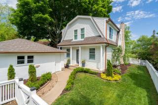 Lakefront Cottage - Excelsior - 9
