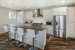 Lakefront Luxury - Mound - 3