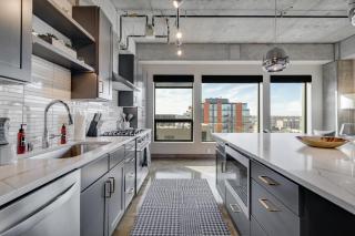 Sable 701 - Luxury Two Story Loft - Minneapolis - 9