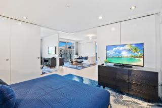 23rd Floor W 2BR with Den, Ocean Views, Sleeps 8 - 2