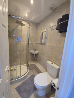 Glendevon House Hotel - Bromley - 8