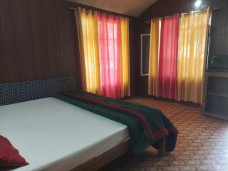 Yamuna Darshan Resort - Jāmb - 2