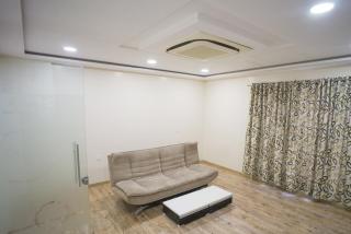 Stay Pride Service Apartments - AC Rooms in Vijayawada - Family & Business Stays - Vijayawāda - 2