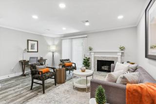 Dreamy 2-King Bedroom Townhome near Braves Stadium - Smyrna - 7