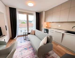 REAL Living by REFA - Modern Haven 1209 - Prag - 3