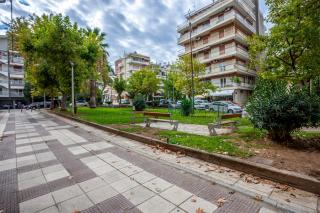 55sqm, sea view , Free Parking on the road, 2 Smart Tvs ,7min Center - 2min Music Hall - Tessalónica - 6