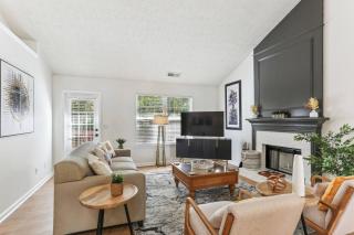 Sophisticated 3 Bedroom Retreat-Near Six Flags - Austell - 8