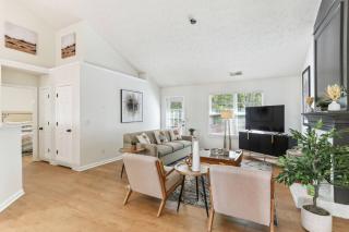 Sophisticated 3 Bedroom Retreat-Near Six Flags - Austell - 4