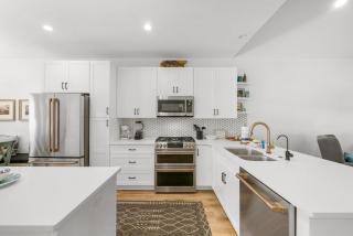 Pet Friendly Beach House - 6th Street Retreat by Panhandle Getaways - Port Saint Joe - 3