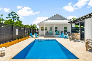 Pet Friendly Beach House - 6th Street Retreat by Panhandle Getaways - Port Saint Joe - 0