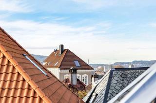 DINBNB Home l Traditional Bergenhouse l RoofTerrace l 1900 Charm - Bergen - 6